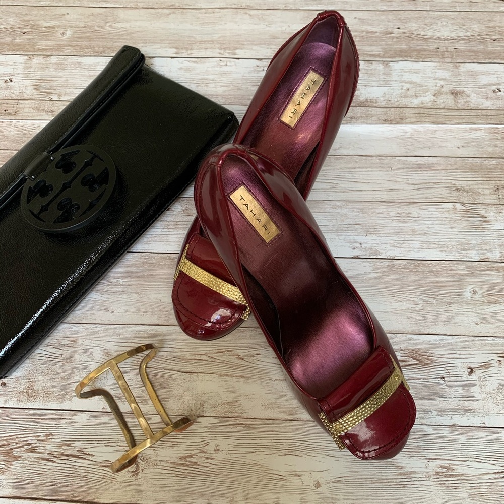Tahari Patent Maroon Heel